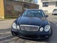 Gebraucht Mercedes E220 150 PS (110 kW) 2002 Schwarz Limousine