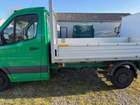 Gebraucht Mercedes Sprinter 170 PS (125 kW) 2023 Grün Van