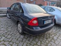Gebraucht Ford Focus Ghia 101 PS (74 kW) 2006 Blau Limousine