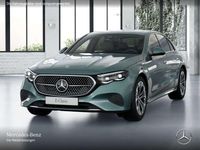 Gebraucht Mercedes E300 Avantgarde 313 PS (230 kW) 2023 Verdesilber Limousine