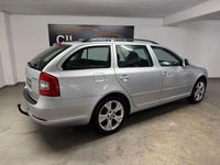 Gebraucht Skoda Octavia Elegance 122 PS (89 kW) 2010 Silber Kombi