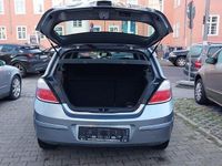 Gebraucht Opel Astra Edition 90 PS (66 kW) 2005 Silber Limousine