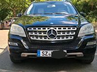 Gebraucht Mercedes ML350 231 PS (169 kW) 2010 Schwarz SUV