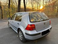 Gebraucht VW Golf IV 105 PS (77 kW) 1998 Silber Kleinwagen