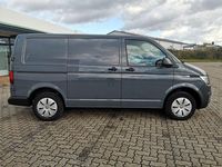 Gebraucht VW Transporter 90 PS (66 kW) 2024 Grau Van