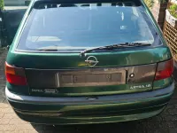 Usata Opel Astra 75 CV (55 kW) 1997 Verde Berlina