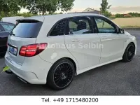 Gebraucht Mercedes B200 Sport 136 PS (100 kW) 2014 Weiß Kleinwagen