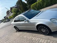 Gebraucht Mercedes E320 225 PS (165 kW) 2003 Silber Limousine