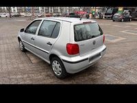 Gebraucht VW Polo 60 PS (44 kW) 2000 Silber Limousine