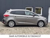 Gebraucht Kia Carens 141 PS (103 kW) 2016 Silber Van / Kleinbus