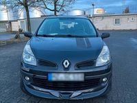 Używany Renault Clio III 90 KM (66 kW) 2006 Czarny Hatchback