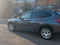 Gebraucht BMW X1 143 PS (105 kW) 2014 Silber SUV