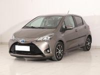 Gebraucht Toyota Yaris Hybrid Team 101 PS (74 kW) 2018 Gray (metallic) Limousine