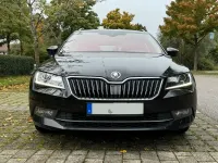 Używany Skoda Superb Style 190 KM (139 kW) 2018 Czarny Kombi