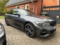 Gebraucht BMW 330e 292 PS (214 kW) 2022 Grau Kombi