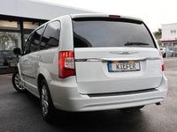 Gebraucht Chrysler Voyager 287 PS (211 kW) 2015 Weiß Van / Kleinbus