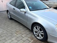 Gebraucht Mercedes C200 160 PS (117 kW) 2004 Silber Coupé