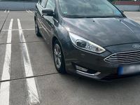 Usata Ford Focus 116 CV (85 kW) 2015 Grigio Station wagon