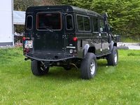 Gebraucht Land Rover Defender 122 PS (89 kW) 2012 Schwarz SUV