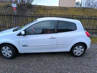 Gebraucht Renault Clio II 75 PS (55 kW) 2009 Weiß Kleinwagen