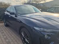 Gebraucht Maserati Levante 349 PS (256 kW) 2019 Blau SUV