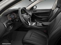 Gebraucht BMW 520 Efficient Dynamics 190 PS (139 kW) 2022 Mineralweiß metallic Kombi