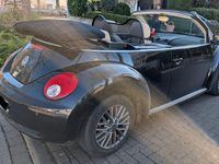 Gebraucht VW New Beetle 102 PS (75 kW) 2010 Schwarz Kleinwagen