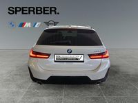 Gebraucht BMW 320 Performance 184 PS (135 kW) 2023 Weiß Limousine