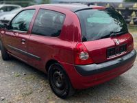 Gebraucht Renault Clio II Authentique 58 PS (42 kW) 2001 Rot Kleinwagen