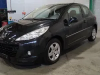 Gebraucht Peugeot 207 Tendance 73 PS (53 kW) 2011 Schwarz Limousine