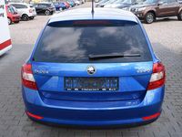 Gebraucht Skoda Rapid Ambition 90 PS (66 kW) 2015 Blau Kleinwagen