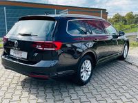 Gebraucht VW Passat Business 150 PS (110 kW) 2022 Schwarz Kombi