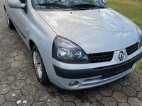 Gebraucht Renault Clio II 75 PS (55 kW) 2003 Blau Kleinwagen