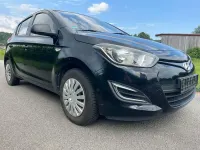 Gebraucht Hyundai i20 Edition 86 PS (63 kW) 2014 Schwarz Kleinwagen
