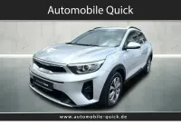 Gebraucht Kia Stonic Play 120 PS (88 kW) 2022 Polar white SUV