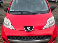 Gebraucht Peugeot 107 68 PS (50 kW) 2009 Rot Kleinwagen