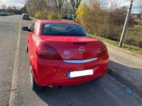 Gebraucht Opel Tigra 90 PS (66 kW) 2005 Rot Cabrio