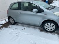 Gebraucht Toyota Yaris 70 PS (51 kW) 2005 Silber Kleinwagen
