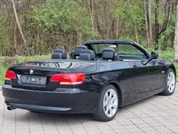 Gebraucht BMW 320 Cabriolet 170 PS (125 kW) 2010 Schwarz Cabrio