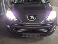Gebraucht Peugeot 207 Premium 120 PS (88 kW) 2010 Limousine