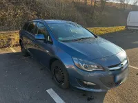 Gebraucht Opel Astra 140 PS (102 kW) 2014 Blau Kombi