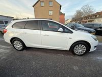 Gebraucht Opel Astra Selection 116 PS (85 kW) 2015 Weiß Kombi