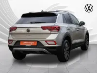 Gebraucht VW T-Roc Move 150 PS (110 kW) 2023 Ivory silver metallic SUV