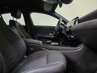 Gebraucht Mercedes CLA250e 218 PS (160 kW) 2023 Schwarz Limousine