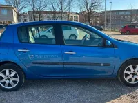 Używany Renault Clio III 110 KM (80 kW) 2006 Niebieski Hatchback
