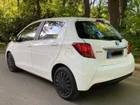 Gebraucht Toyota Yaris Hybrid 73 PS (53 kW) 2017 Weiß Kleinwagen