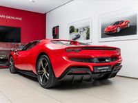 Gebraucht Ferrari 296 829 PS (609 kW) 2023 Rot Cabrio