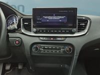 Gebraucht Kia Ceed 120 PS (88 kW) 2023 Silber Kleinwagen