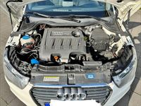 Gebraucht Audi A1 Design 105 PS (77 kW) 2010 Weiß Kleinwagen