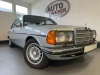 Brugt Mercedes E280 270 HK (198 kW) 1979 Sølv Sedan